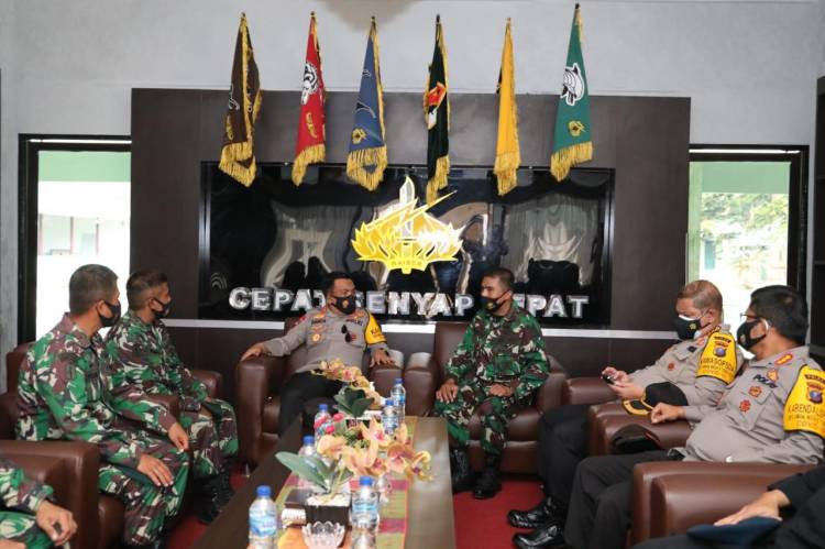Tingkatkan Sinergitas dan Kolaborasi TNI-Polri, Kapolda Sumut Kunjungan ke Batalyon Infanteri Raider 100/PS