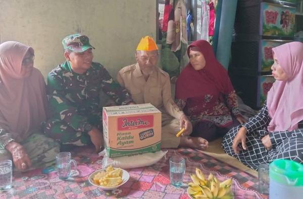 Kedatangan Personil Kanminvetcad I/11 Labuhan Batu  Buat  Amir Siregar Terharu dan Bangga
