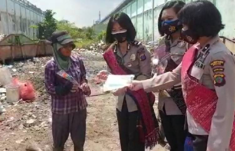 Kartini - Kartini Polsek Medan Helvetia, Memberi semangat Kepada Kartini Lainnya Di Masa Pandemi Covid - 19