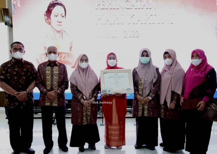 Peringatan Hari Kartini Wanita Asal Asahan Memperoleh Penghargaan Dari OASE&ndash;KIM