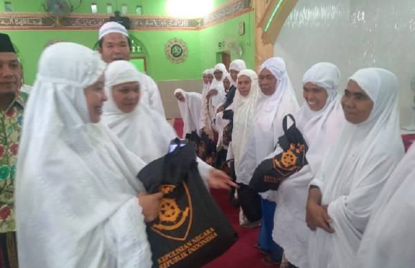Kabareskrim Polri Salurkan Bantuan Sembako kepada Bilal Mayit di Kota Padangsidimpuan