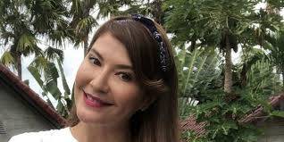 Meski Tak Muda lagi Berikut Lima Gaya Tamara Bleszynski di Pantai Yang Bikin Panas Dingin