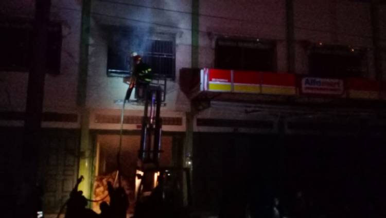 Gudang Penyimpanan Milik Perusahan Indo Marco Terbakar