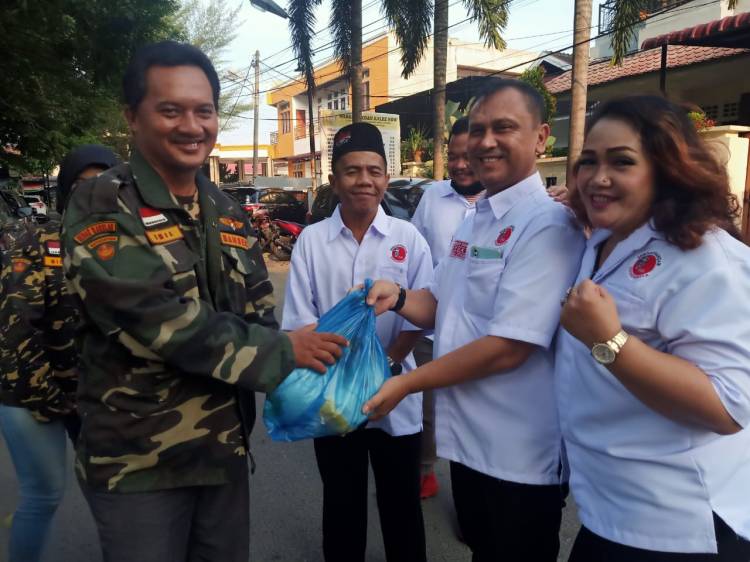 Peduli Akan Anggotanya Ketua Pembina SGI Sumut Salurkan Bantuan Sosial
