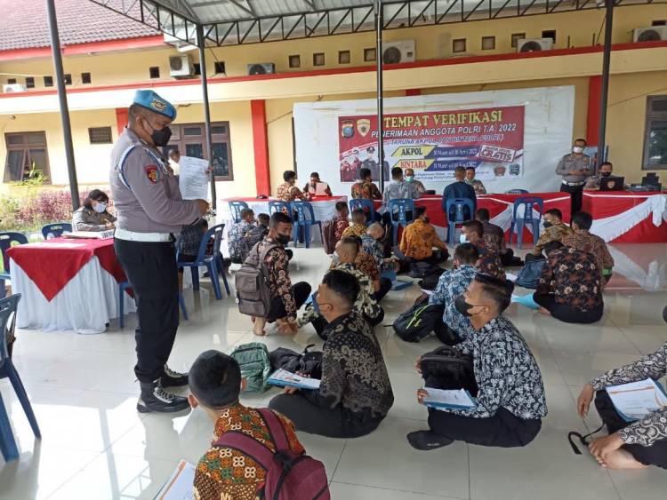 Besarnya Animo Remaja Putra dan Putri Warga Kabupaten Deli Serdang dalam Pendaftaran Sebagai Anggota Polri