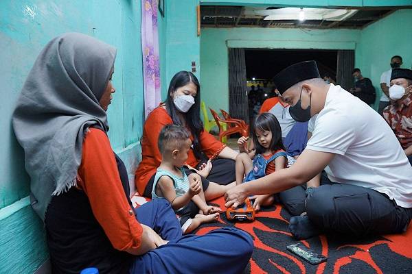 Kunjungi Keluarga Korban Keganasan Geng Motor, Ini Janji Bobby Nasution