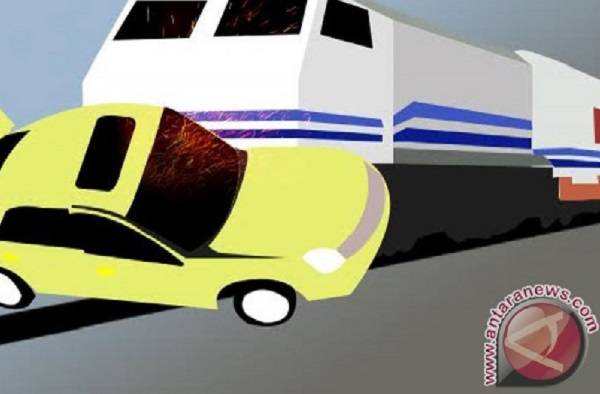 Toyota Rush Ditabrak Kereta Api di Simpang Kampung Salam, Warga Berharap PT KAI Dirikan Pintu Plang
