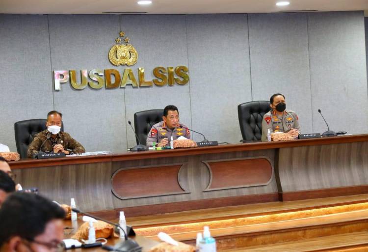 Pastikan Stok Minyak Curah Tersedia Kapolri Bentuk Satgas Gabungan