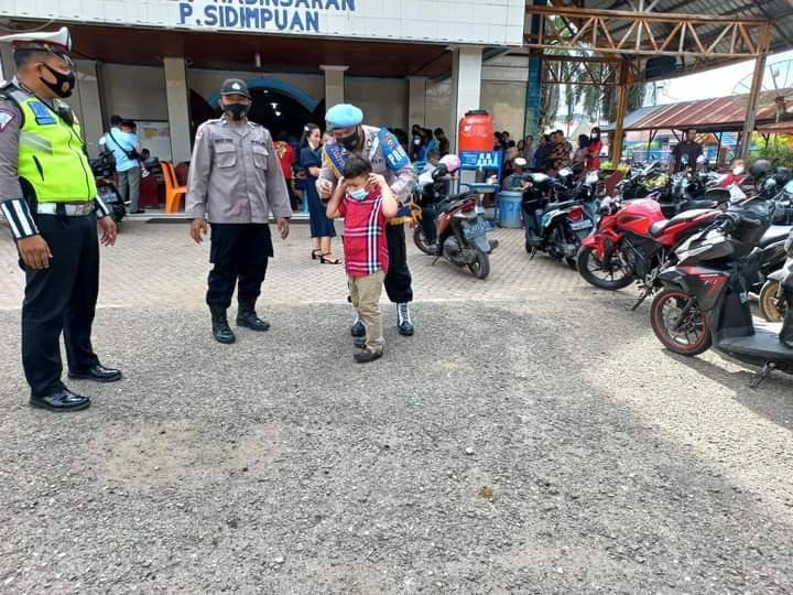Beri Rasa Aman Dan Nyaman, Personil Polres Padangsidimpuan Melaksanakan Patroli Ke Tempat Ibadah