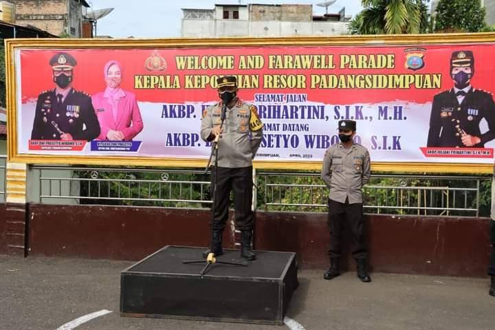 Kapolres Pimpin Apel Dalam Agenda Pemberian Bingkisan Paket Lebaran