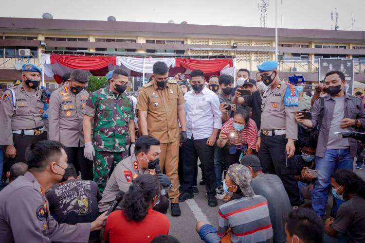 Pengendara Yang Ancam Dirinya dan Jukir E-Parking Telah Dimanfaatkan Bobby Nasution
