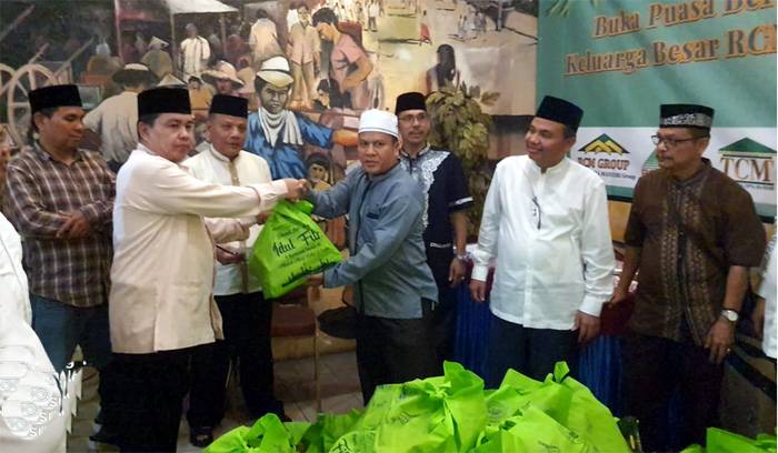 Sambut Idul Fitri 1443 H, DPP Parpaluta Bagikan Paket Sembako Bagi Keluarga Kurang Mampu