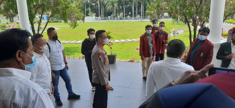 Polresta Deli Serdang Laksanakan Pengamanan Rapat Dengar Pendapat Di Kantor DPRD Deli Serdang