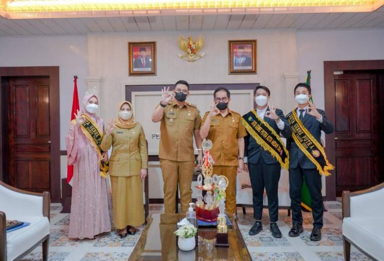 Dukung Duta GenRe Ikuti  Lomba Tingkat Nasional, Bobby Nasution : Semoga Nama Baik Medan Semakin Dikenal