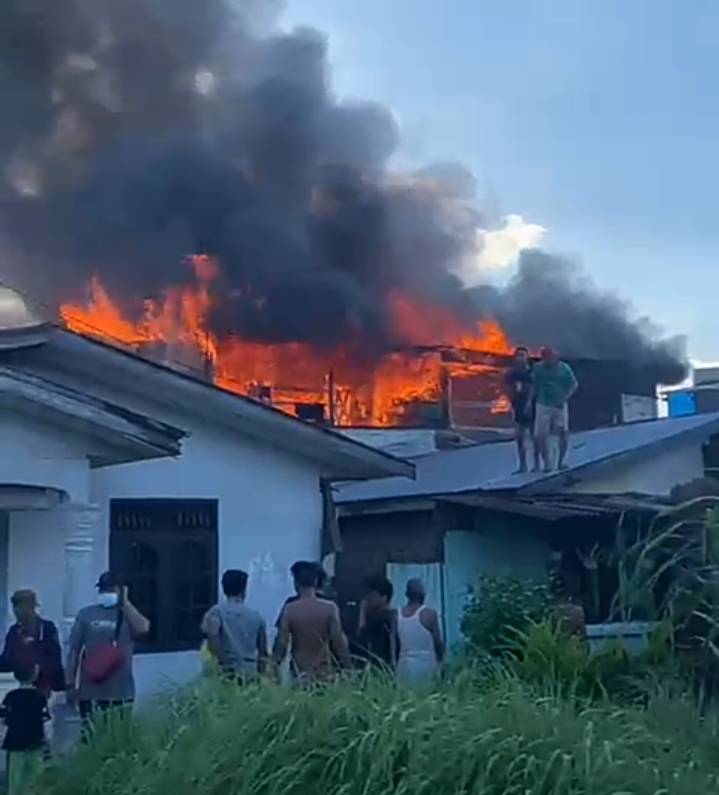 Rumah Warga di Belawan di "Lalap" Sijago Merah