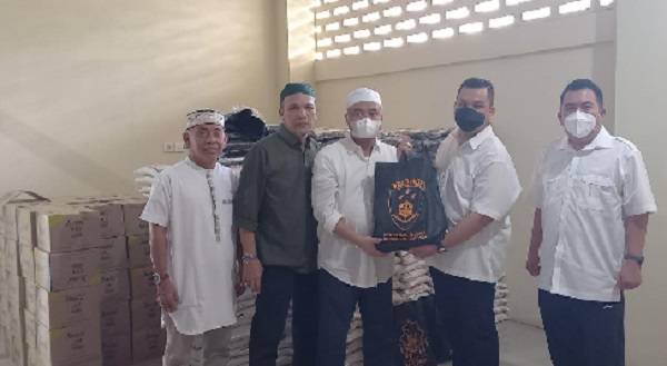 Salurkan  Paket Lebaran Idul Fitri, Kabareskrim Harapkan  PWI Sumut Tetap Mainkan Peran Positif
