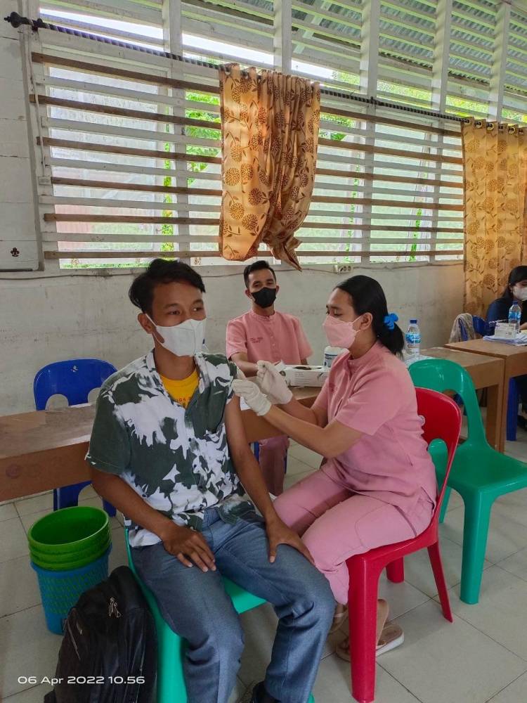 Diselenggarakan di Kampus Universitas Nias, Waka Polres Nias Tinjau Kegiatan Vaksinasi Covid-19