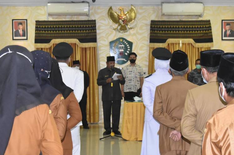 Walikota Memimpin Pelantikan Serta Ambil Sumpah Jabatan Kepada Eselon III Dan IV