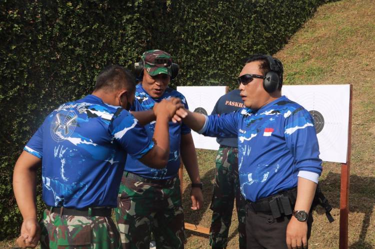 Perkuat Sinergitas TNI - Polri, Kapolda Sumut Hadiri Lomba Menembak Sambut HUT TNI AU ke 76