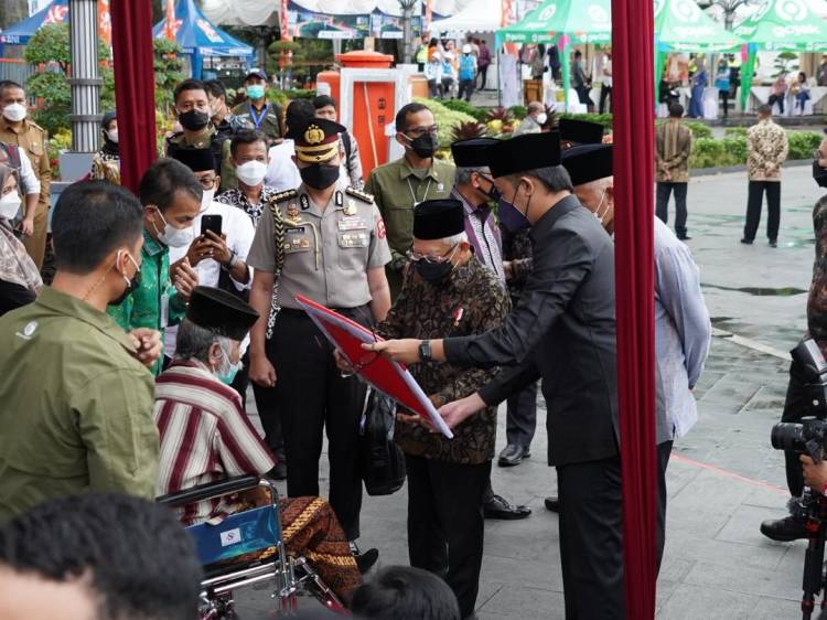 Wapres Ma&rsquo;ruf Amin Resmikan Gerakan Nasional Bangga Buatan Indonesia di Sumbar