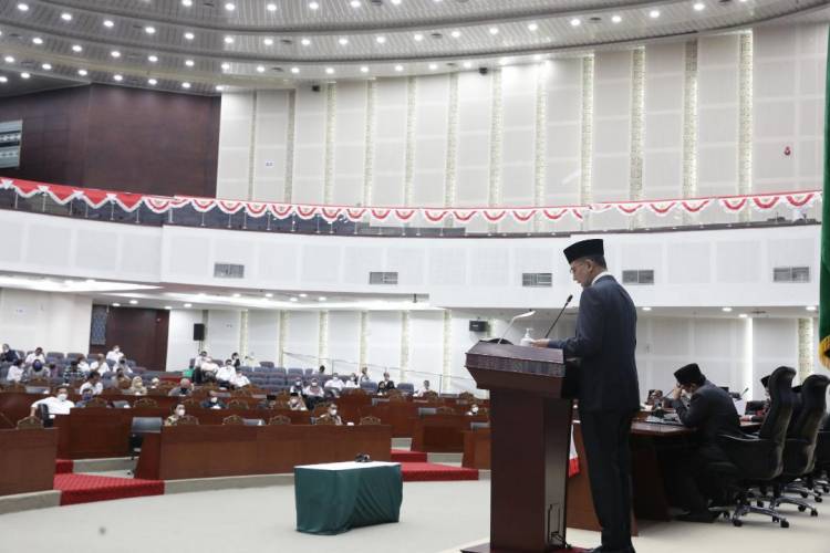 Rapat Paripurna DPRD Sumut Setujui Ranperda Rencana Umum Energi Sumut 2021-2050