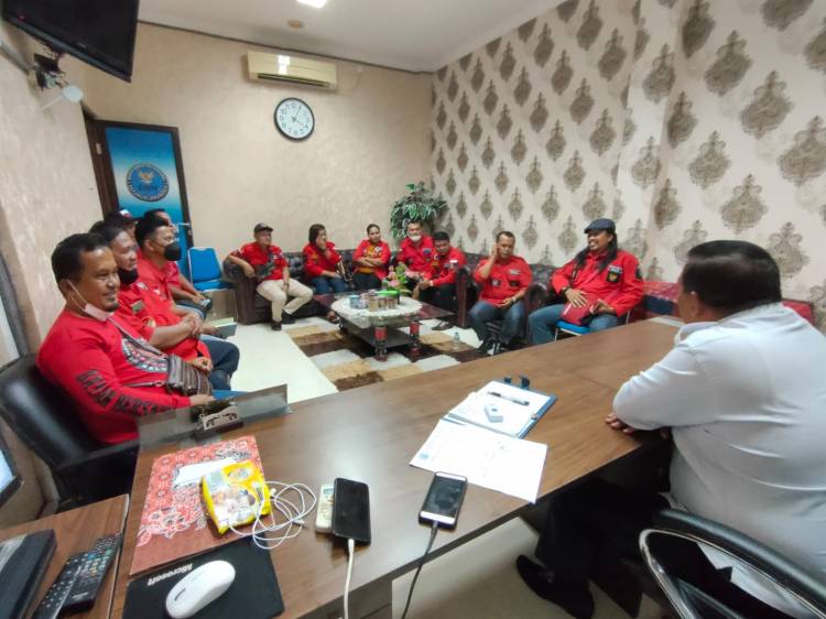 DR Tuangkus Harianja MM Menyambut Hangat Kedatangan Pemuda Batak Bersatu Kota Pematangsiantar