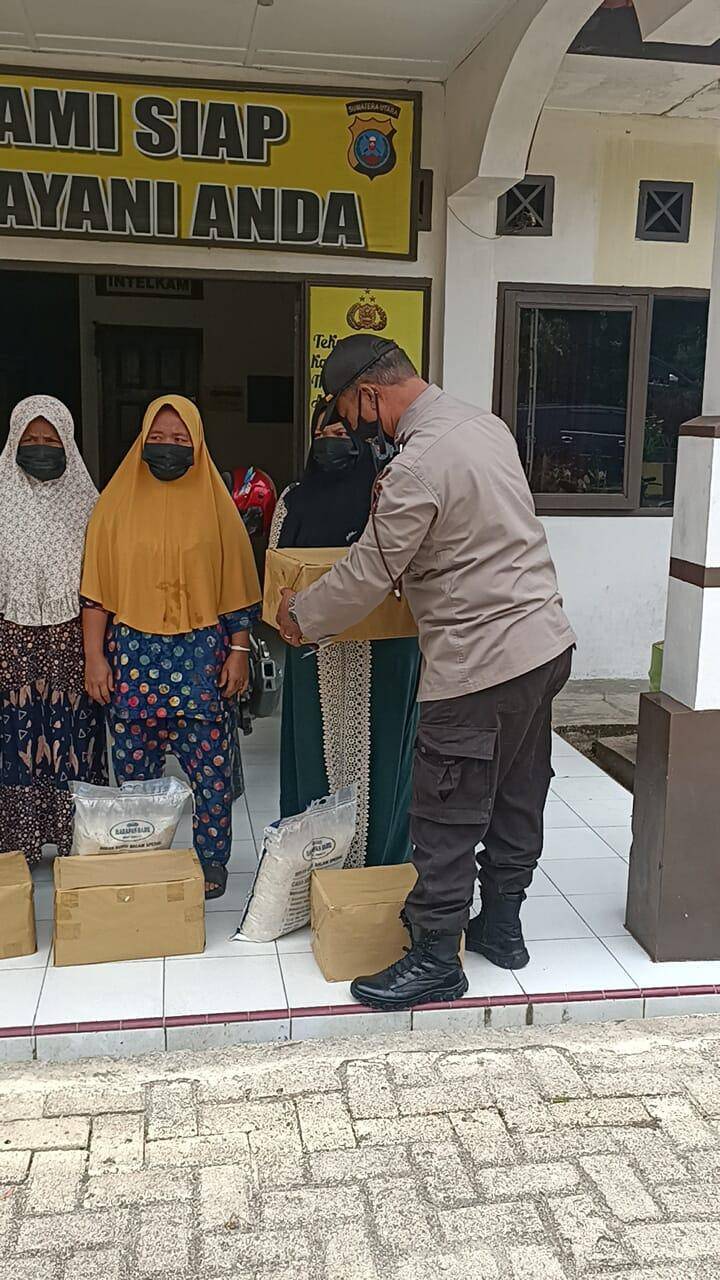 Kapolres Padangsidimpuan Berikan Tali Asih Serta Bantuan Sosial Bagi Keluarga Ke Empat Anak anak Yang Tenggelam Di Kolam Pancing
