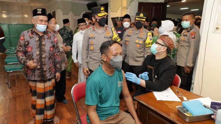 Targetkan 210.150 Dosis Dalam 3 Hari, PWNU Jatim bersama Kanwil Kemenag dan Forkopimda Jatim Gelar Vaksinasi Serentak