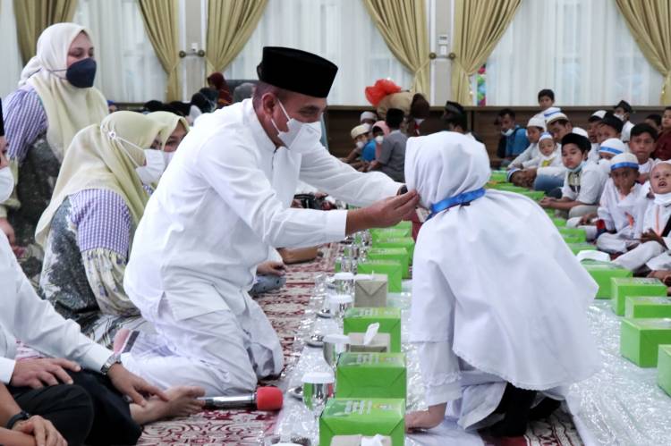 Jelang Idulfitri,  Gubernur Edy Rahmayadi Buka Puasa Bersama Anak Yatim