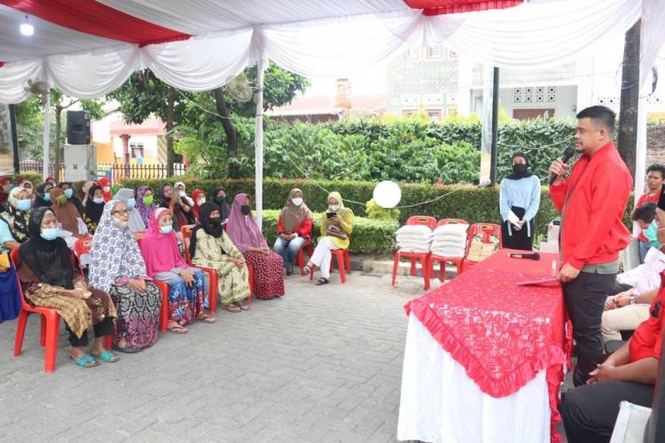 Jemput Apirasi Masyarakat, Bobby Nasution Lakukan Dialog dengan Ibu-ibu di Medan Helvetia