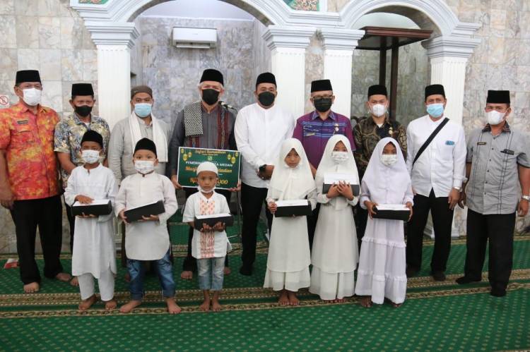 Safari Ramadhan Momentum Pemko Medan Sampaikan Program Sekaligus Dengarkan Keluhan Masyarakat