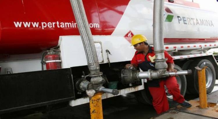 Mobil Truk Pengakut Batu Bara Dilarang Pakai Solar! Lantas Mau Pakai Apa?