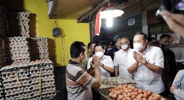Keliling Pasar, Mendag Pastikan Pasokan Bapok Aman Jelang Lebaran