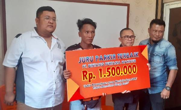PT Bintang Pratama Makmur Berikan Reward Bagi Jukir yang Berprestasi