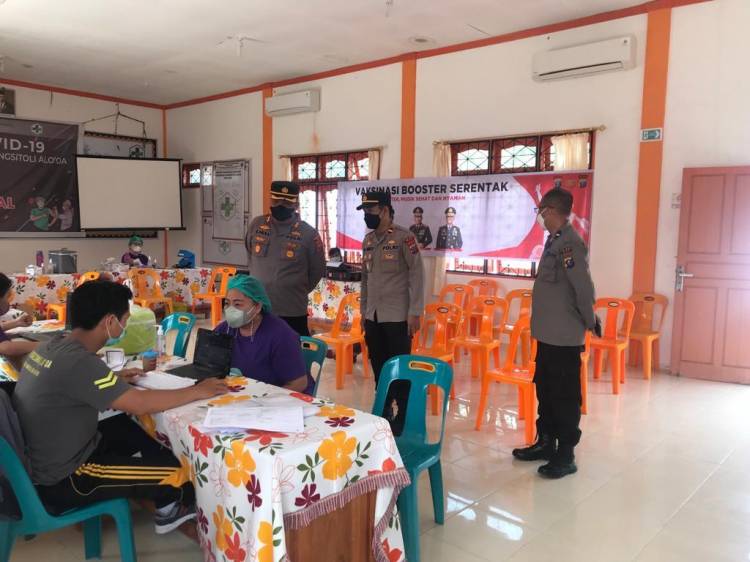 Di Puskesmas UPTD Gunungsitoli Alo&rsquo;oa, Polres Nias Terus Genjot Pelaksanaan Vaksinasi Covid-19