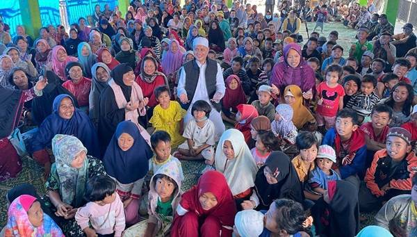 Warga Desa Gung Pinto Beri Surprise ke Musa Rajekshah