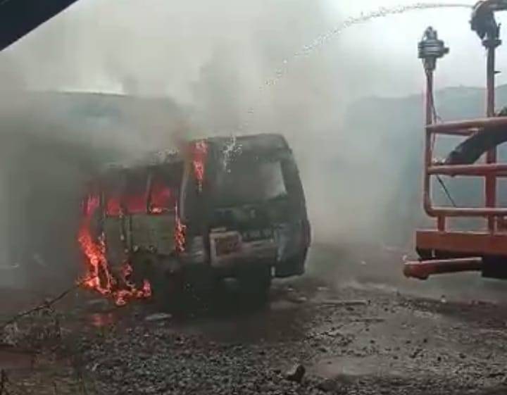 Peristiwa Kebakaran Di Wilayah Lunas Jaya Hanguskan 1 Mobil Dan 4 Motor
