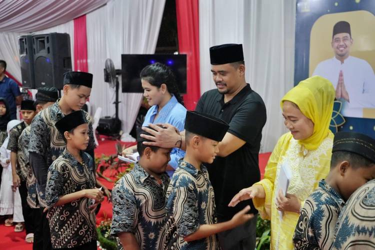 Bertajuk Buka Puasa Bersama, Bobby Afif Nasution Bersama Keluarga Berbagi Kebahagiaan Dengan Anak Yatim