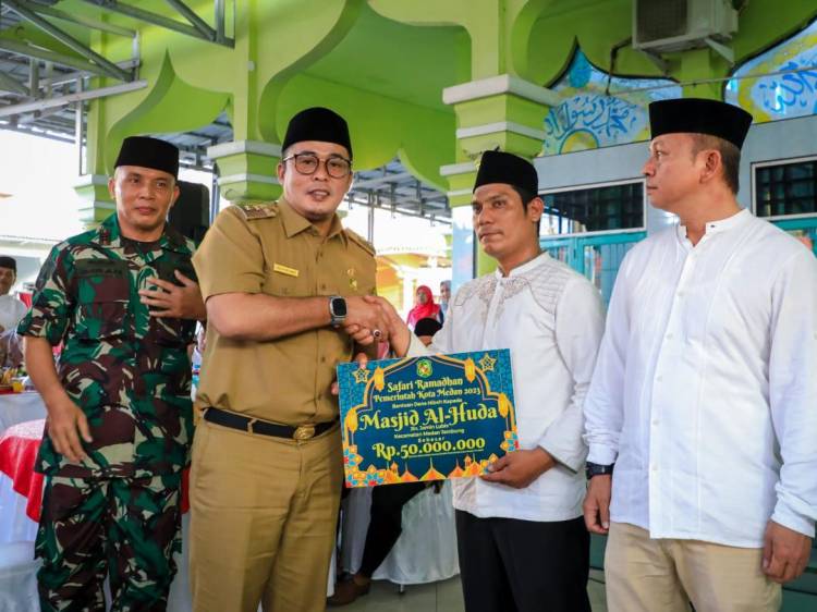 Tak Hanya Ikuti Safari Ramadhan, Warga Medan Dapat Cetak KTP dan KIA