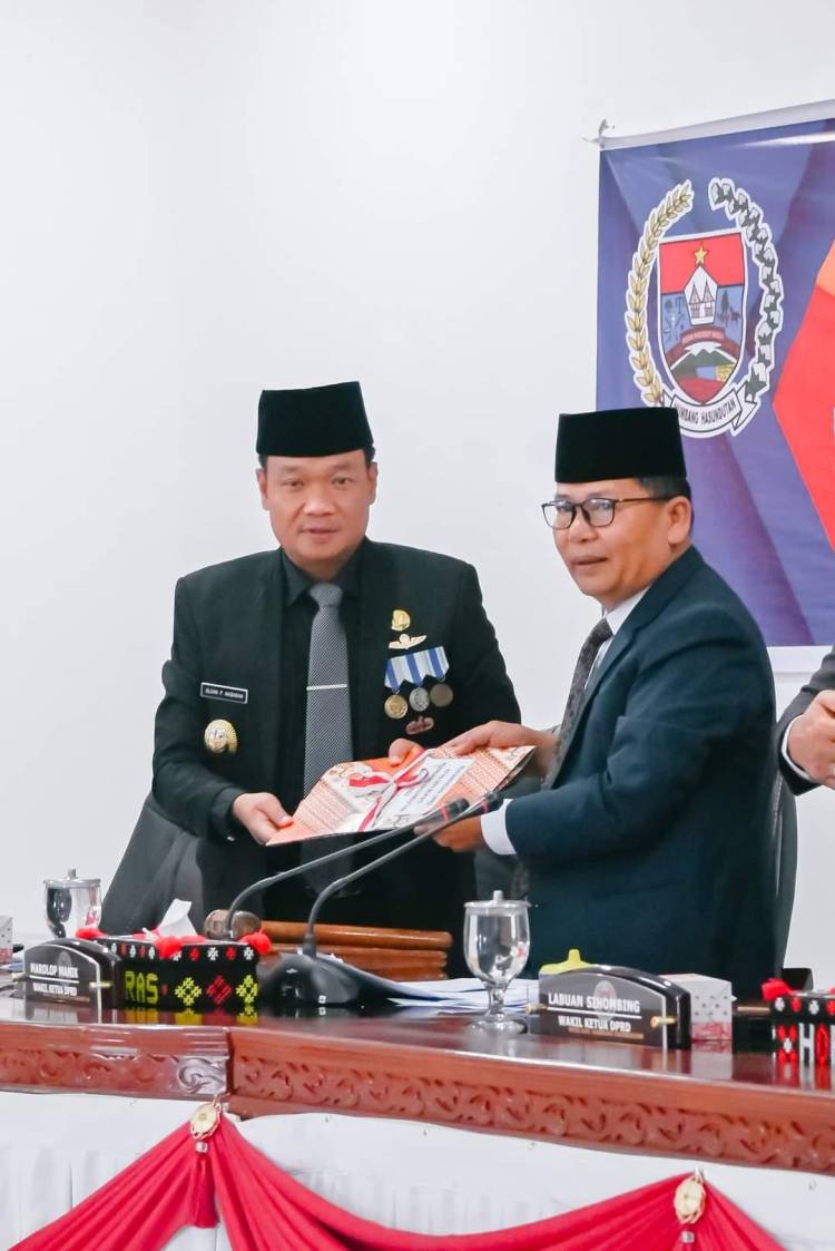 DPRD Humbahas Sampaikan Rekomendasi Terhadap LKPj TA 2022