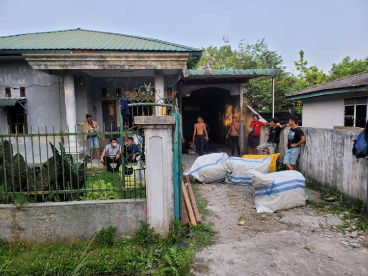 Polda Sumut dan Bea Cukai Sita 243 Bal Pakaian Bekas