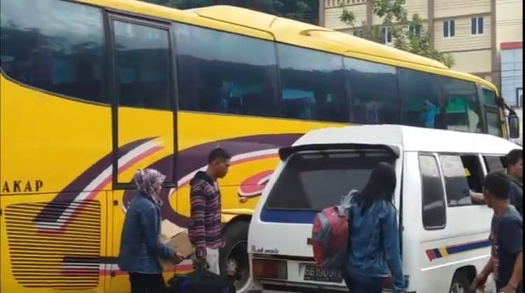 Jumlah Penumpang di Terminal Sibolga Mulai Meningkat Jelang Lebaran