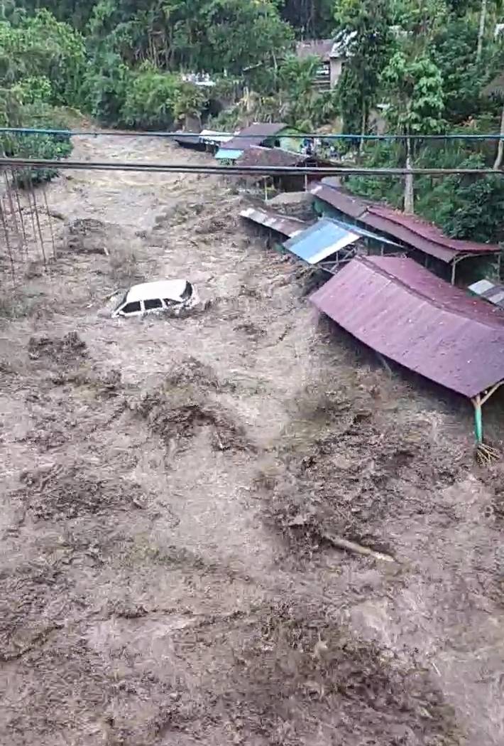 Banjir Bandang Terjang Pemandian Sembahe