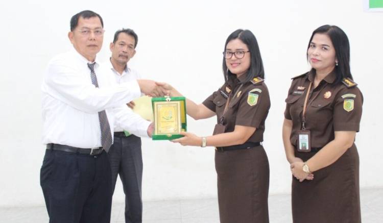 Jaksa Masuk Sekolah, Kejati Sumut Ajak Siswa SMA Santo Thomas 1 Medan Kenali Hukum Jauhi Hukuman