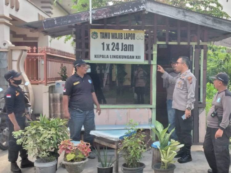 Kasat Binmas Polrestabes Medan Tinjau Poskamling di Komplek Wartawan