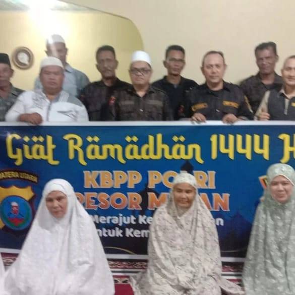 Momen Ramadhan 1444 Hijriah, KBPP Polri Medan Bukber, Bagi Takjil dan Sembako ke Masyarakat