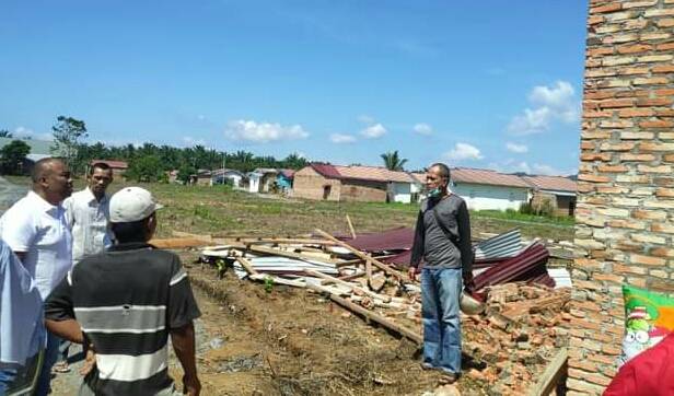 Puting Beliung Terjang Dano Bale, Bupati Labuhanbatu Sampaikan Dukacita