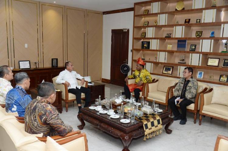 Pj Gubernur Papua Pegunungan Nikolaus Kondomo Temui Edy Rahmayadi, Ini yang Bahas