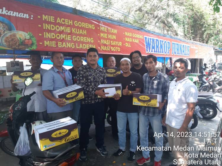 Aroma Anugrah Berbagi dengan Wartawan Warkop Jurnalis
