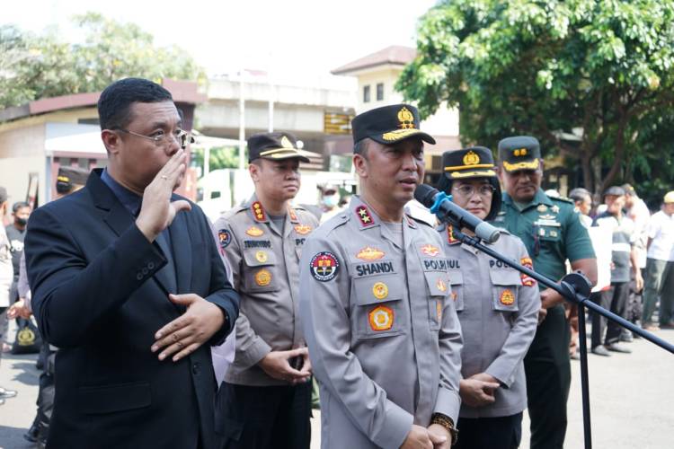 Wujud Kepedulian Kapolri ke Masyarakat, 2 Ribu Bansos Disebar ke Warga Jakarta Utara